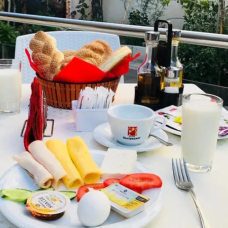 Balani Hotel 3*